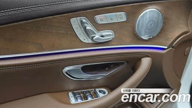 2019 Mercedes-Benz E-Class W213 E300 Exclusive Sold VIN WDDZF4JB2KA634071 – photo 13 2019 Mercedes-Benz E-Class W213 E300 Exclusive Sold VIN WDDZF4JB2KA634071 – photo 13