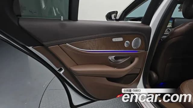 2019 Mercedes-Benz E-Class W213 E300 Exclusive Sold VIN WDDZF4JB2KA634071 – photo 17 2019 Mercedes-Benz E-Class W213 E300 Exclusive Sold VIN WDDZF4JB2KA634071 – photo 17