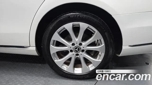 2019 Mercedes-Benz E-Class W213 E300 Exclusive Sold VIN WDDZF4JB2KA634071 – photo 30 2019 Mercedes-Benz E-Class W213 E300 Exclusive Sold VIN WDDZF4JB2KA634071 – photo 30