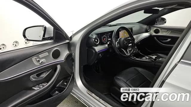 2019 Mercedes-Benz E-Class W213 E300 Avantgarde Sold VIN WDDZF4JB2KA695260 – side profile 2019 Mercedes-Benz E-Class W213 E300 Avantgarde Sold VIN WDDZF4JB2KA695260 – side profile