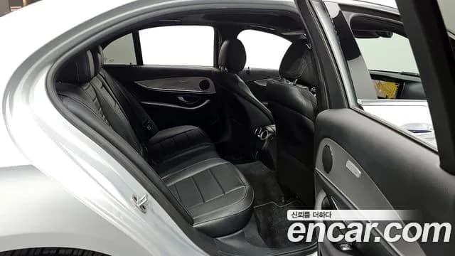 2019 Mercedes-Benz E-Class W213 E300 Avantgarde Sold VIN WDDZF4JB2KA695260 – odometer reading 2019 Mercedes-Benz E-Class W213 E300 Avantgarde Sold VIN WDDZF4JB2KA695260 – odometer reading