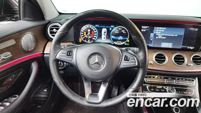 2018 Mercedes-Benz E-Class W213 E300 Exclusive Sold VIN WDDZF4JB3JA404330 – rear exterior 2018 Mercedes-Benz E-Class W213 E300 Exclusive Sold VIN WDDZF4JB3JA404330 – rear exterior