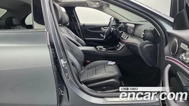 2017 Mercedes-Benz E-Class W213 E300 AV Intelligent Drive Sold VIN WDDZF4JB4HA247398 – rear exterior 2017 Mercedes-Benz E-Class W213 E300 AV Intelligent Drive Sold VIN WDDZF4JB4HA247398 – rear exterior