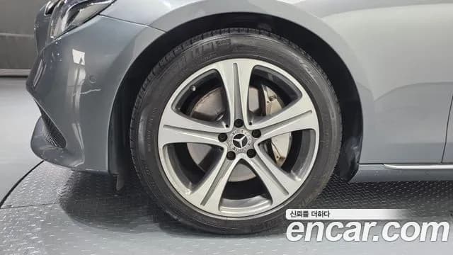 2017 Mercedes-Benz E-Class W213 E300 AV Intelligent Drive Sold VIN WDDZF4JB4HA247398 – photo 26 2017 Mercedes-Benz E-Class W213 E300 AV Intelligent Drive Sold VIN WDDZF4JB4HA247398 – photo 26