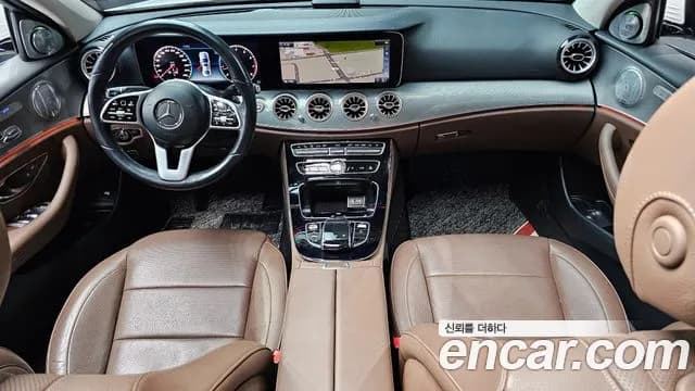 2019 Mercedes-Benz E-Class W213 E300 AMG Line Sold VIN WDDZF4JB4KA535168 – engine bay 2019 Mercedes-Benz E-Class W213 E300 AMG Line Sold VIN WDDZF4JB4KA535168 – engine bay