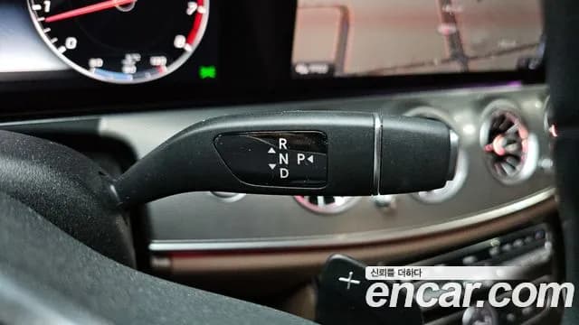 2019 Mercedes-Benz E-Class W213 E300 AMG Line Sold VIN WDDZF4JB4KA535168 – exterior detail 2019 Mercedes-Benz E-Class W213 E300 AMG Line Sold VIN WDDZF4JB4KA535168 – exterior detail