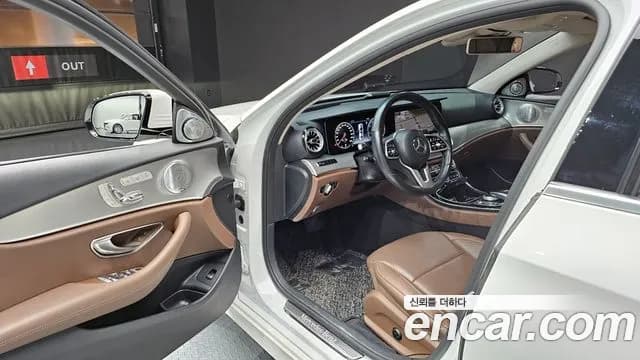 2019 Mercedes-Benz E-Class W213 E300 AMG Line Sold VIN WDDZF4JB4KA535168 – photo 11 2019 Mercedes-Benz E-Class W213 E300 AMG Line Sold VIN WDDZF4JB4KA535168 – photo 11