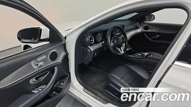 2019 Mercedes-Benz E-Class W213 E300 Avantgarde Sold VIN WDDZF4JB4KA546302 – side profile 2019 Mercedes-Benz E-Class W213 E300 Avantgarde Sold VIN WDDZF4JB4KA546302 – side profile
