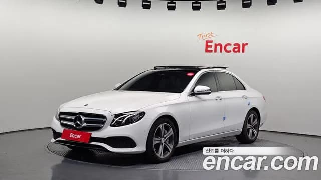 2019 Mercedes-Benz E-Class W213 E300 Avantgarde Sold VIN WDDZF4JB4KA546302 – exterior detail 2019 Mercedes-Benz E-Class W213 E300 Avantgarde Sold VIN WDDZF4JB4KA546302 – exterior detail