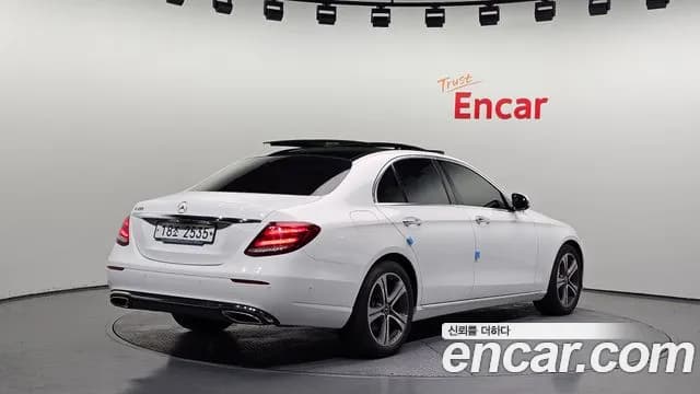 2019 Mercedes-Benz E-Class W213 E300 Avantgarde Sold VIN WDDZF4JB4KA546302 – photo 14 2019 Mercedes-Benz E-Class W213 E300 Avantgarde Sold VIN WDDZF4JB4KA546302 – photo 14