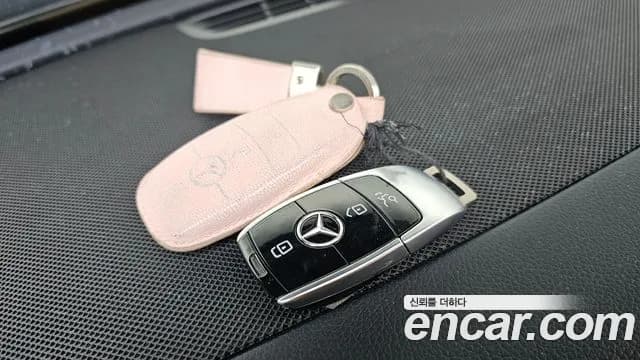 2019 Mercedes-Benz E-Class W213 E300 Avantgarde Sold VIN WDDZF4JB4KA546302 – photo 17 2019 Mercedes-Benz E-Class W213 E300 Avantgarde Sold VIN WDDZF4JB4KA546302 – photo 17
