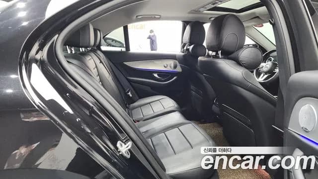 2019 Mercedes-Benz E-Class W213 E300 AMG Line Sold VIN WDDZF4JB6KA534037 – photo 20 2019 Mercedes-Benz E-Class W213 E300 AMG Line Sold VIN WDDZF4JB6KA534037 – photo 20