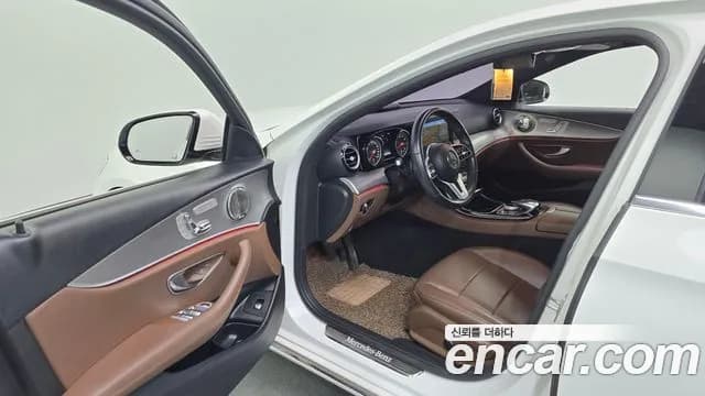 2019 Mercedes-Benz E-Class W213 E300 Avantgarde Sold VIN WDDZF4JB6KA542865 – photo 14 2019 Mercedes-Benz E-Class W213 E300 Avantgarde Sold VIN WDDZF4JB6KA542865 – photo 14