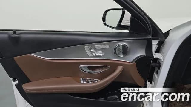 2019 Mercedes-Benz E-Class W213 E300 Avantgarde Sold VIN WDDZF4JB6KA542865 – photo 20 2019 Mercedes-Benz E-Class W213 E300 Avantgarde Sold VIN WDDZF4JB6KA542865 – photo 20