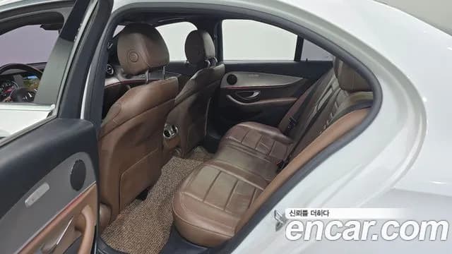 2019 Mercedes-Benz E-Class W213 E300 Avantgarde Sold VIN WDDZF4JB6KA542865 – photo 27 2019 Mercedes-Benz E-Class W213 E300 Avantgarde Sold VIN WDDZF4JB6KA542865 – photo 27