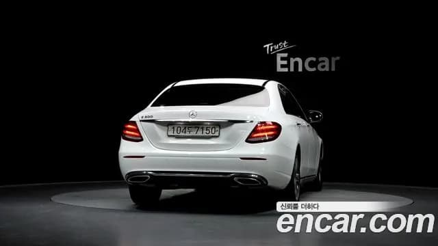 2019 Mercedes-Benz E-Class W213 E300 Avantgarde Sold VIN WDDZF4JB7KA693651 – rear exterior 2019 Mercedes-Benz E-Class W213 E300 Avantgarde Sold VIN WDDZF4JB7KA693651 – rear exterior