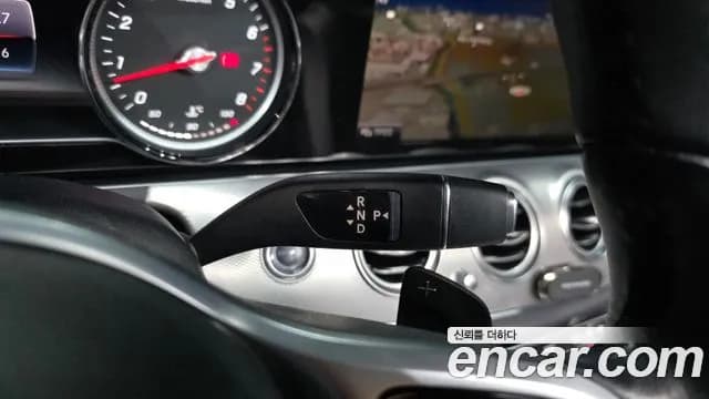2019 Mercedes-Benz E-Class W213 E300 Avantgarde Sold VIN WDDZF4JB7KA693651 – exterior detail 2019 Mercedes-Benz E-Class W213 E300 Avantgarde Sold VIN WDDZF4JB7KA693651 – exterior detail