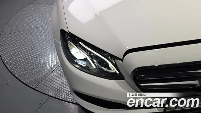 2019 Mercedes-Benz E-Class W213 E300 Avantgarde Sold VIN WDDZF4JB7KA693651 – undercarriage 2019 Mercedes-Benz E-Class W213 E300 Avantgarde Sold VIN WDDZF4JB7KA693651 – undercarriage