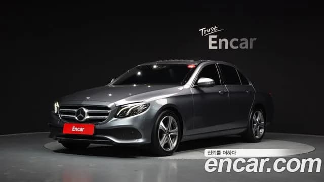 2019 Mercedes-Benz E-Class W213 E300 Avantgarde Sold VIN WDDZF4JB7KA696405 – engine bay 2019 Mercedes-Benz E-Class W213 E300 Avantgarde Sold VIN WDDZF4JB7KA696405 – engine bay