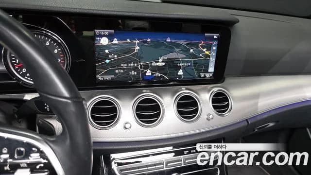 2019 Mercedes-Benz E-Class W213 E300 Avantgarde Sold VIN WDDZF4JB7KA696405 – photo 12 2019 Mercedes-Benz E-Class W213 E300 Avantgarde Sold VIN WDDZF4JB7KA696405 – photo 12