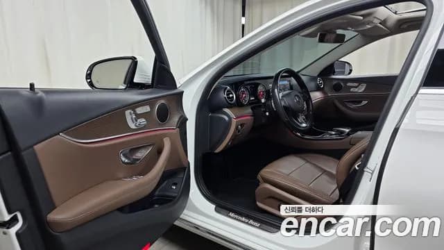 2018 Mercedes-Benz E-Class W213 E300 Exclusive Sold VIN WDDZF4JB8JA328653 – interior seats 2018 Mercedes-Benz E-Class W213 E300 Exclusive Sold VIN WDDZF4JB8JA328653 – interior seats
