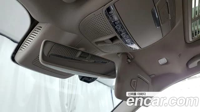 2019 Mercedes-Benz E-Class W213 E300 Avantgarde Sold VIN WDDZF4JB9KA555495 – exterior detail 2019 Mercedes-Benz E-Class W213 E300 Avantgarde Sold VIN WDDZF4JB9KA555495 – exterior detail