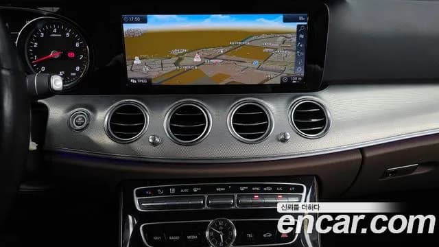 2019 Mercedes-Benz E-Class W213 E300 Avantgarde Sold VIN WDDZF4JB9KA555495 – photo 12 2019 Mercedes-Benz E-Class W213 E300 Avantgarde Sold VIN WDDZF4JB9KA555495 – photo 12