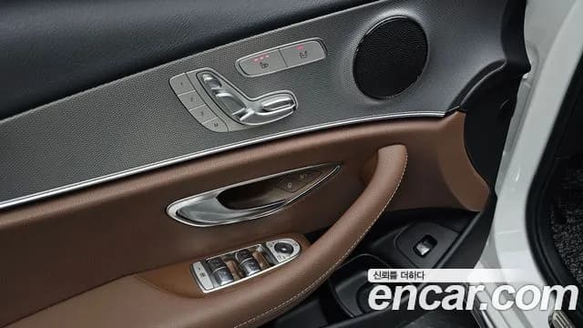 2019 Mercedes-Benz E-Class W213 E300 Avantgarde Sold VIN WDDZF4JB9KA698950 – photo 12 2019 Mercedes-Benz E-Class W213 E300 Avantgarde Sold VIN WDDZF4JB9KA698950 – photo 12