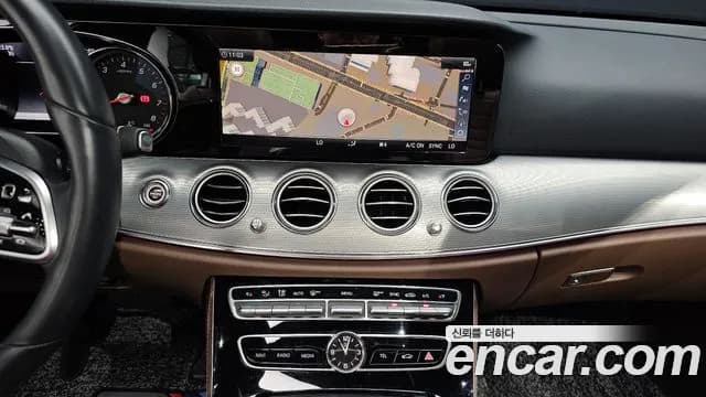 2019 Mercedes-Benz E-Class W213 E300 Avantgarde Sold VIN WDDZF4JB9KA698950 – photo 14 2019 Mercedes-Benz E-Class W213 E300 Avantgarde Sold VIN WDDZF4JB9KA698950 – photo 14
