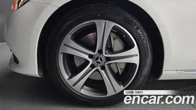 2019 Mercedes-Benz E-Class W213 E300 Avantgarde Sold VIN WDDZF4JB9KA698950 – photo 15 2019 Mercedes-Benz E-Class W213 E300 Avantgarde Sold VIN WDDZF4JB9KA698950 – photo 15