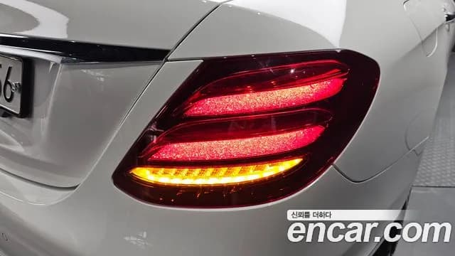 2019 Mercedes-Benz E-Class W213 E300 Avantgarde Sold VIN WDDZF4JB9KA698950 – photo 16 2019 Mercedes-Benz E-Class W213 E300 Avantgarde Sold VIN WDDZF4JB9KA698950 – photo 16