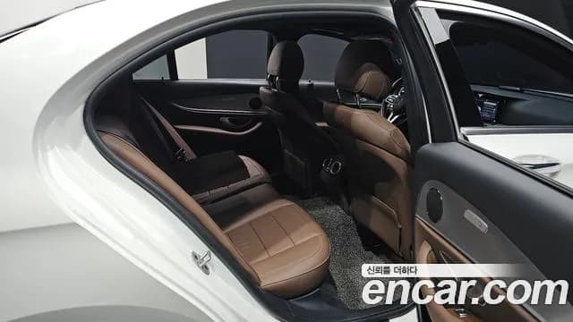 2019 Mercedes-Benz E-Class W213 E300 Avantgarde Sold VIN WDDZF4JB9KA698950 – photo 22 2019 Mercedes-Benz E-Class W213 E300 Avantgarde Sold VIN WDDZF4JB9KA698950 – photo 22