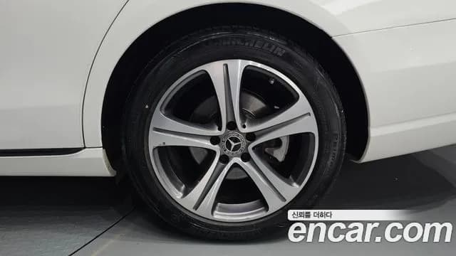2019 Mercedes-Benz E-Class W213 E300 Avantgarde Sold VIN WDDZF4JB9KA698950 – photo 23 2019 Mercedes-Benz E-Class W213 E300 Avantgarde Sold VIN WDDZF4JB9KA698950 – photo 23