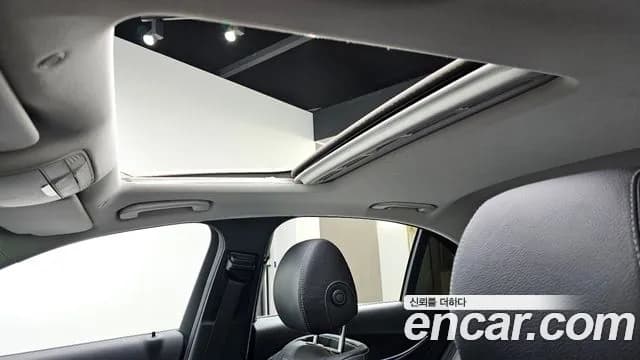 2017 Mercedes-Benz E-Class W213 E300 AV Intelligent Drive Sold VIN WDDZF4JBXHA169967 – photo 14 2017 Mercedes-Benz E-Class W213 E300 AV Intelligent Drive Sold VIN WDDZF4JBXHA169967 – photo 14