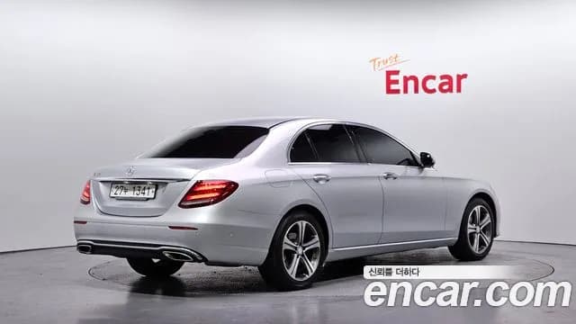 2017 Mercedes-Benz E-Class W213 E300 AV Intelligent Drive Sold VIN WDDZF4JBXHA169967 – photo 19 2017 Mercedes-Benz E-Class W213 E300 AV Intelligent Drive Sold VIN WDDZF4JBXHA169967 – photo 19