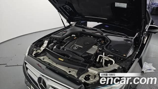 2017 Mercedes-Benz E-Class W213 E300 AV Intelligent Drive Sold VIN WDDZF4JBXHA253920 – interior seats 2017 Mercedes-Benz E-Class W213 E300 AV Intelligent Drive Sold VIN WDDZF4JBXHA253920 – interior seats