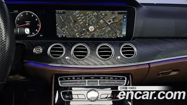 2017 Mercedes-Benz E-Class W213 E300 AV Intelligent Drive Sold VIN WDDZF4JBXHA253920 – photo 12 2017 Mercedes-Benz E-Class W213 E300 AV Intelligent Drive Sold VIN WDDZF4JBXHA253920 – photo 12