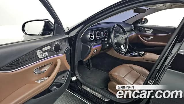 2017 Mercedes-Benz E-Class W213 E300 AV Intelligent Drive Sold VIN WDDZF4JBXHA253920 – photo 14 2017 Mercedes-Benz E-Class W213 E300 AV Intelligent Drive Sold VIN WDDZF4JBXHA253920 – photo 14