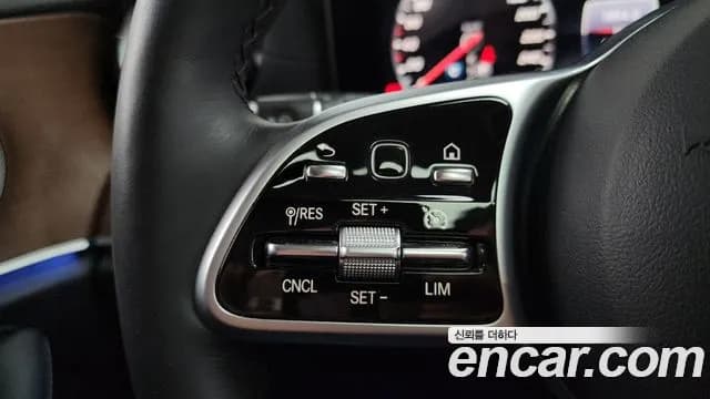 2019 Mercedes-Benz E-Class W213 E300 4MATIC Exclusive Sold VIN WDDZF4KB1KA498417 – exterior detail 2019 Mercedes-Benz E-Class W213 E300 4MATIC Exclusive Sold VIN WDDZF4KB1KA498417 – exterior detail