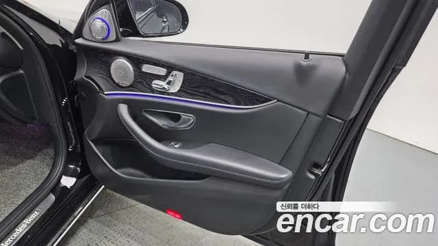 2017 Mercedes-Benz E-Class W213 E300 4MATIC AV Intelligent Drive Sold VIN WDDZF4KB3HA226475 – rear exterior 2017 Mercedes-Benz E-Class W213 E300 4MATIC AV Intelligent Drive Sold VIN WDDZF4KB3HA226475 – rear exterior
