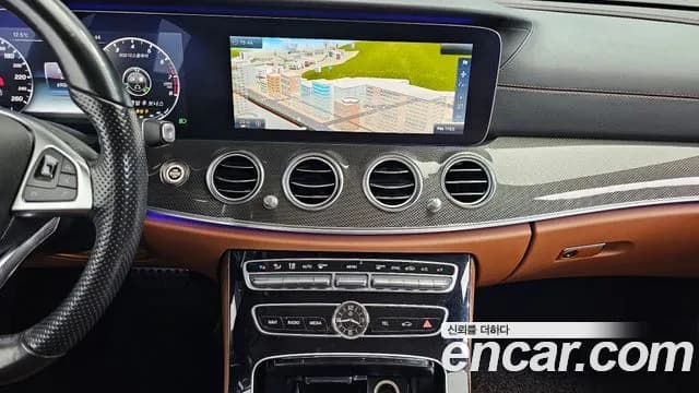 2017 Mercedes-Benz E-Class W213 E300 4MATIC AMG Line Sold VIN WDDZF4KB3HA248783 – photo 18 2017 Mercedes-Benz E-Class W213 E300 4MATIC AMG Line Sold VIN WDDZF4KB3HA248783 – photo 18