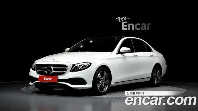 2017 Mercedes-Benz E-Class W213 E300 4MATIC AV Intelligent Drive Sold VIN WDDZF4KB3HA249285 – trunk area 2017 Mercedes-Benz E-Class W213 E300 4MATIC AV Intelligent Drive Sold VIN WDDZF4KB3HA249285 – trunk area