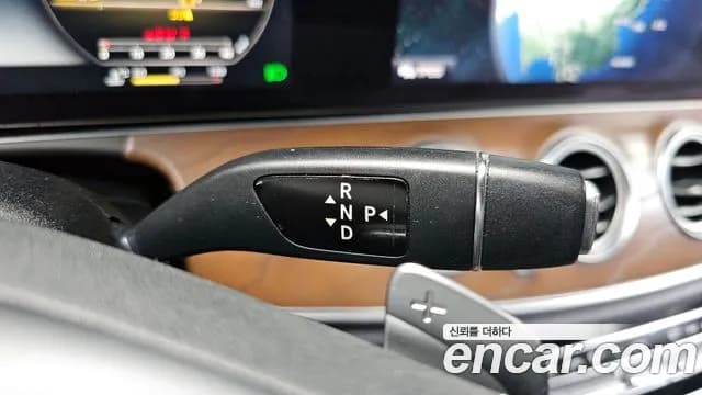 2017 Mercedes-Benz E-Class W213 E300 4MATIC Exclusive Sold VIN WDDZF4KB3HA251831 – photo 12 2017 Mercedes-Benz E-Class W213 E300 4MATIC Exclusive Sold VIN WDDZF4KB3HA251831 – photo 12