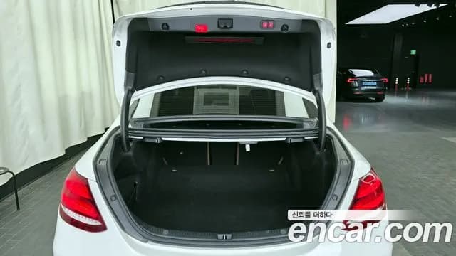 2019 Mercedes-Benz E-Class W213 E300 4MATIC Avnatgarde Sold VIN WDDZF4KB4KA654742 – photo 14 2019 Mercedes-Benz E-Class W213 E300 4MATIC Avnatgarde Sold VIN WDDZF4KB4KA654742 – photo 14