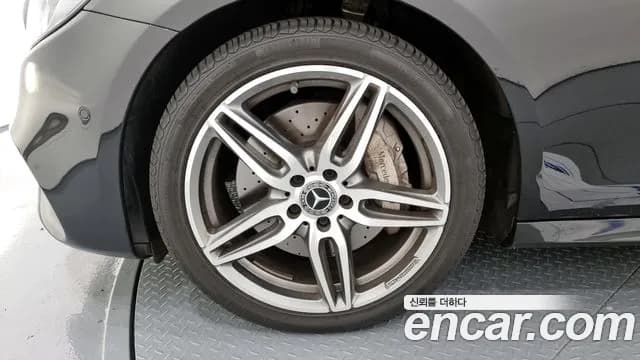 2020 Mercedes-Benz E-Class W213 E300 4MATIC AMG Line Sold VIN WDDZF4KB4LA736598 – photo 15 2020 Mercedes-Benz E-Class W213 E300 4MATIC AMG Line Sold VIN WDDZF4KB4LA736598 – photo 15