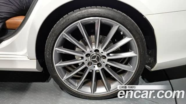 2017 Mercedes-Benz E-Class W213 E300 4MATIC AMG Line Sold VIN WDDZF4KB5HA197688 – photo 11 2017 Mercedes-Benz E-Class W213 E300 4MATIC AMG Line Sold VIN WDDZF4KB5HA197688 – photo 11