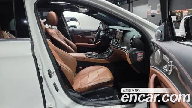 2017 Mercedes-Benz E-Class W213 E300 4MATIC AMG Line Sold VIN WDDZF4KB5HA197688 – photo 19 2017 Mercedes-Benz E-Class W213 E300 4MATIC AMG Line Sold VIN WDDZF4KB5HA197688 – photo 19