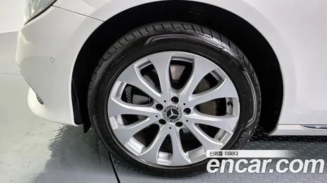 2019 Mercedes-Benz E-Class W213 E300 4MATIC Exclusive Sold VIN WDDZF4KB5KA675602 – photo 13 2019 Mercedes-Benz E-Class W213 E300 4MATIC Exclusive Sold VIN WDDZF4KB5KA675602 – photo 13