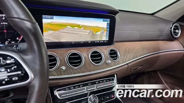 2019 Mercedes-Benz E-Class W213 E300 4MATIC Exclusive Sold VIN WDDZF4KB5KA675602 – photo 14 2019 Mercedes-Benz E-Class W213 E300 4MATIC Exclusive Sold VIN WDDZF4KB5KA675602 – photo 14