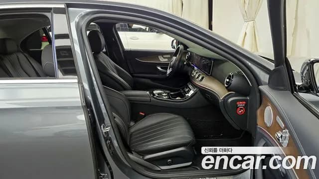2019 Mercedes-Benz E-Class W213 E300 4MATIC Exclusive Sold VIN WDDZF4KB7KA652872 – interior seats 2019 Mercedes-Benz E-Class W213 E300 4MATIC Exclusive Sold VIN WDDZF4KB7KA652872 – interior seats